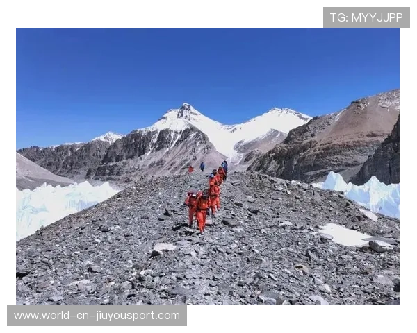 世界登山纪录挑战志愿者培训：统一标准提高救援质量，一支世界上最优秀的登山队